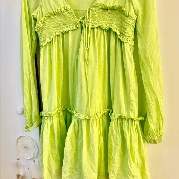 Nicholas Lime Green Dress perfect for summer - Picture 2 of 5